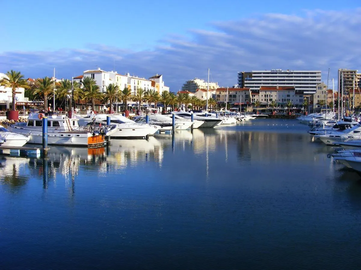 Remarkable 1-Bed Apartment In Olhos De Agua Albufeira