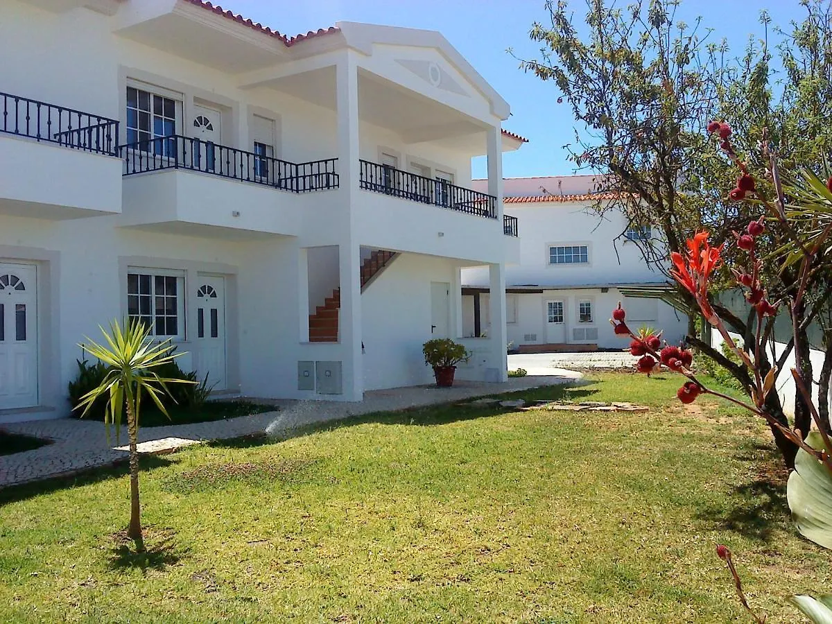 Remarkable 1-Bed Apartment In Olhos De Agua Albufeira