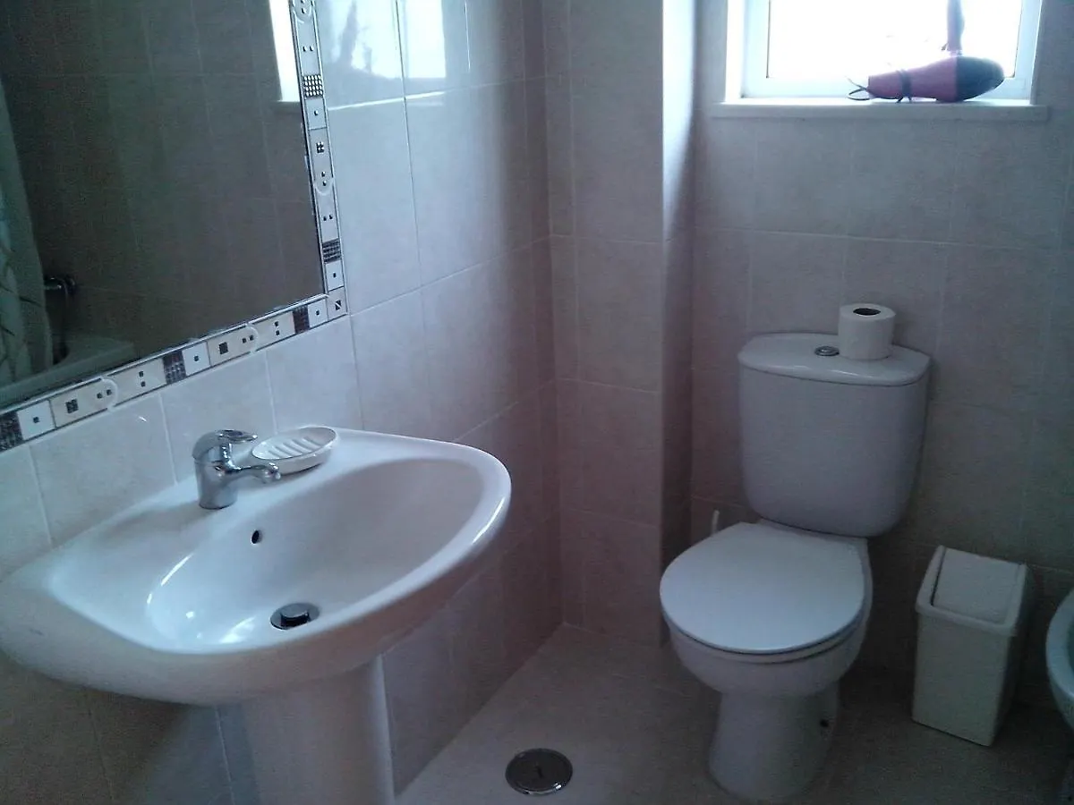 Remarkable 1-Bed Apartment In Olhos De Agua Albufeira 0*,  Portugália