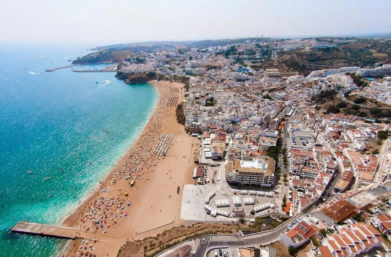 Remarkable 1-Bed Apartment In Olhos De Agua Albufeira Portugália